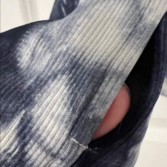 Climawear top. - Picture 4 of 8